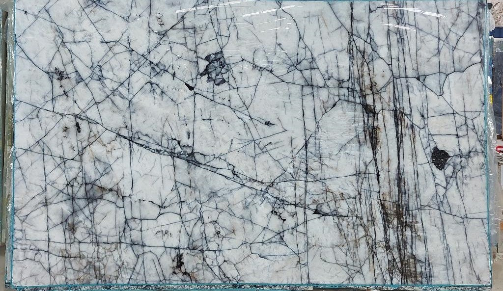 Cristalos Black Polished Quartzite - Image 2